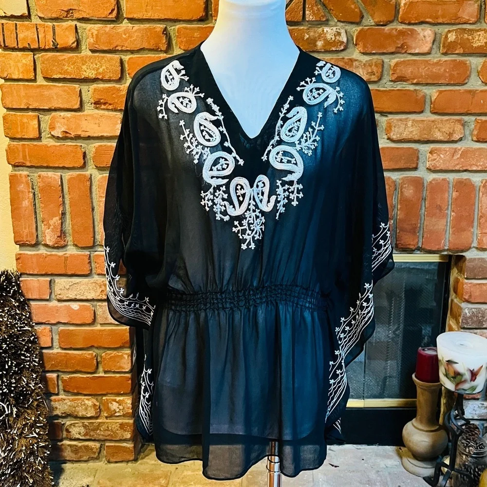 Gorgeous, sheer beach, cover, black and white tunic blouse top